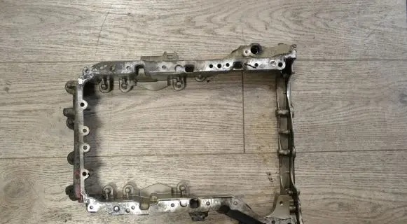Mercedes-Benz E W212 Oil sump A6510140302