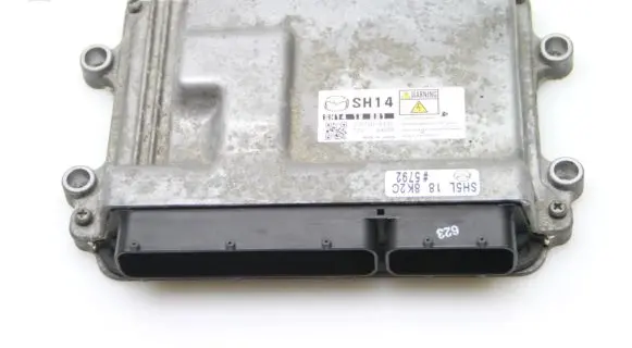 Mazda 6 Engine control unit/module SH1418881