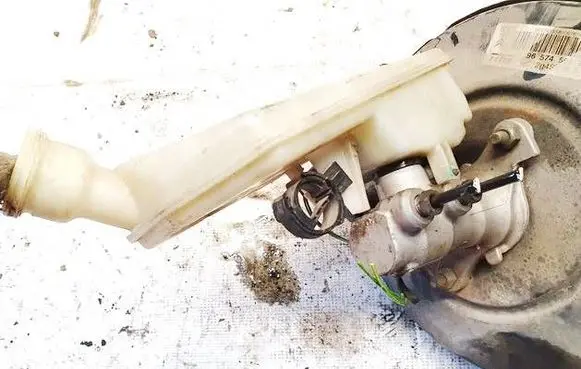 Master brake cylinder