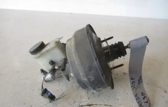 Mazda 323 Brake booster