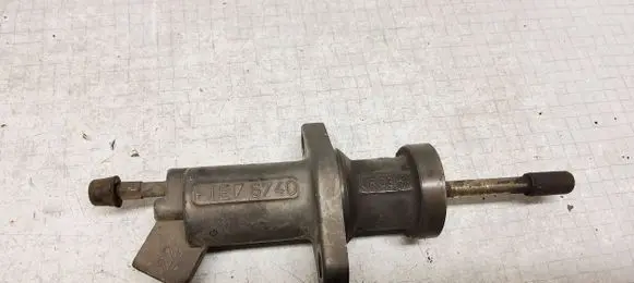 BMW X3 E83 Clutch slave cylinder 
