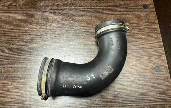 Iveco Daily 4th gen Air intake hose/pipe 504134674