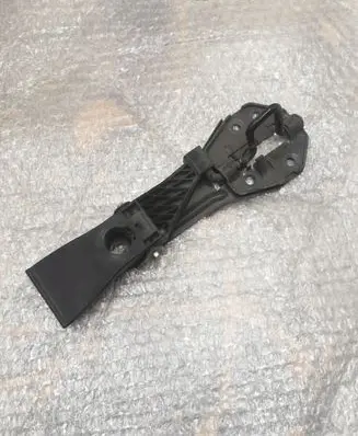Audi A6 S6 C7 4G Engine bonnet/hood lock/latch loop/hook 4G0823480