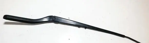 Front wiper blade arm