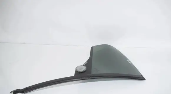 BMW 6 F06 Gran coupe Rear vent window glass 7276972 51357276972