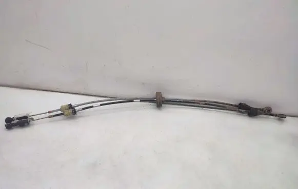 Gear shift cable linkage