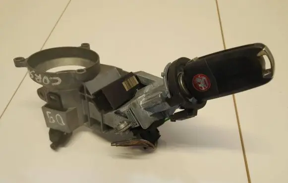 Opel Corsa D Ignition lock 56155E 304080503