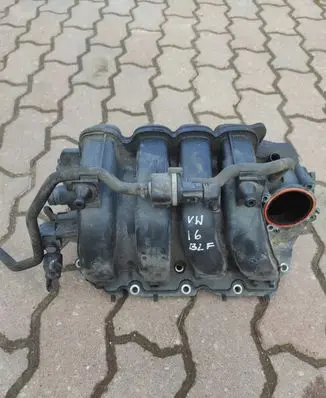 Volkswagen Golf V Intake manifold 03C129711F