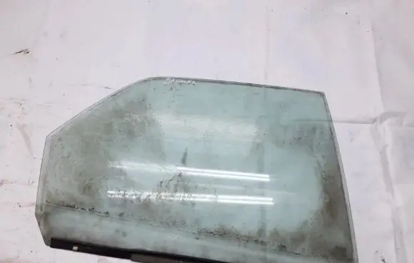 Renault Laguna I Rear door window glass