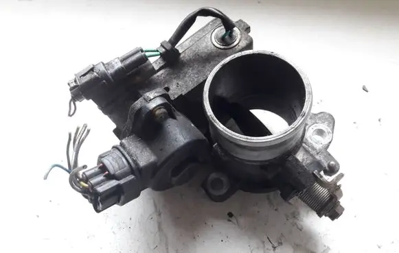 Toyota Avensis T250 Engine shut-off valve 27020