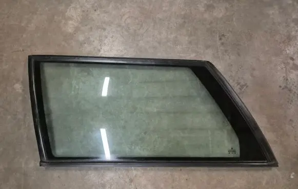 Volkswagen PASSAT B4 Rear side window 3A9845297B 3A9845297