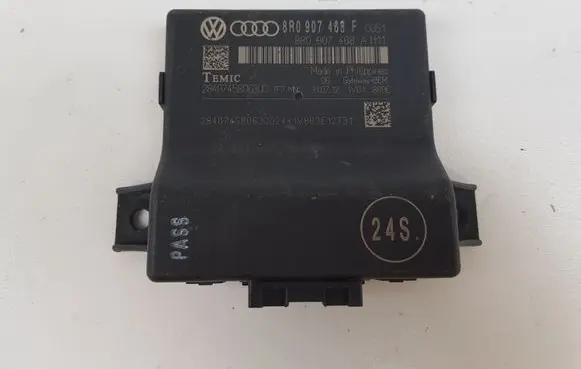 Audi A4 S4 B8 8K Gateway control module 8R0907468F