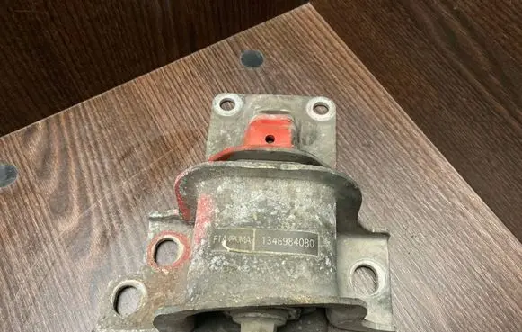 Peugeot Boxer Engine mounting bracket 1346984080