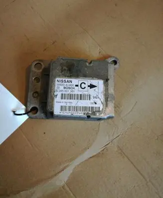 Nissan Almera Tino Airbag control unit/module 988204U400 0285001361
