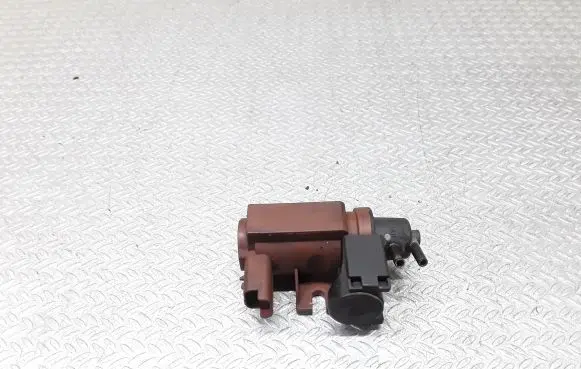 Ford Focus C-MAX Turbo solenoid valve 6G9Q9E882CA