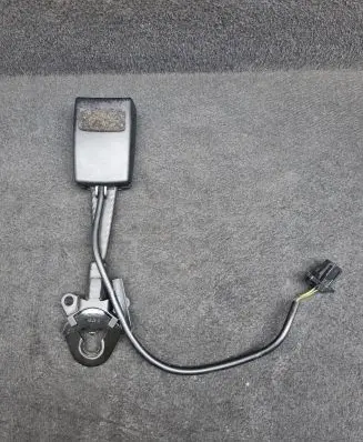 Audi A6 S6 C6 4F Front seatbelt buckle 8E0857755D