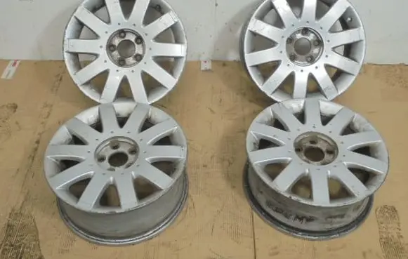 Nissan Primera R12 alloy rim AV900