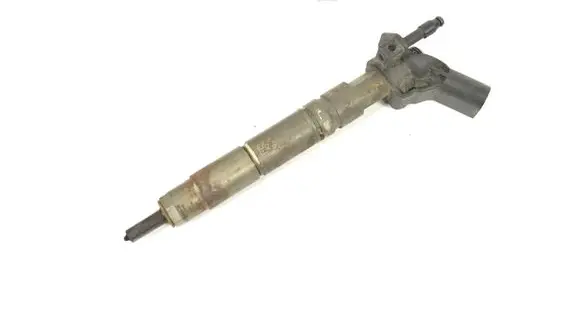 Volvo XC70 Fuel injector A6420701987