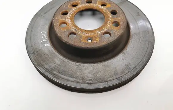 Volkswagen Golf V Front brake disc