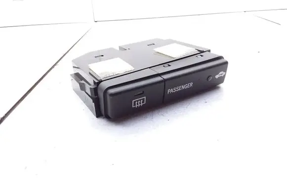 Windscreen/window heater switch