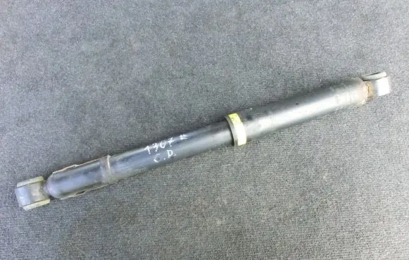 Toyota Hilux (AN10, AN20, AN30) Rear shock absorber/damper