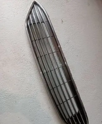 Ford Focus Front grill F1EB8200CC 9176580100000 18Y53CAE1