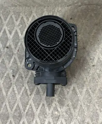 Volkswagen Touran I Mass air flow meter 074906461