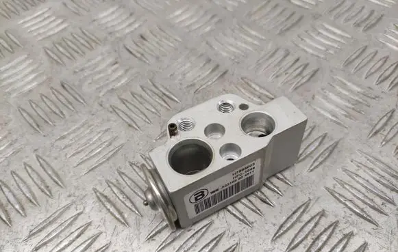 Audi A4 S4 B8 8K Air conditioning (A/C) expansion valve H7995003