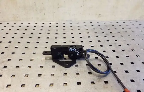 BMW X5 E53 Tailgate lock latch 51248408964 8408964
