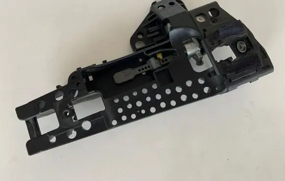 Rear door exterior handle/bracket