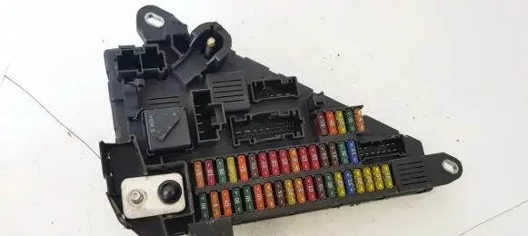 BMW 5 E60 E61 Fuse box set 690661901 6906619-01