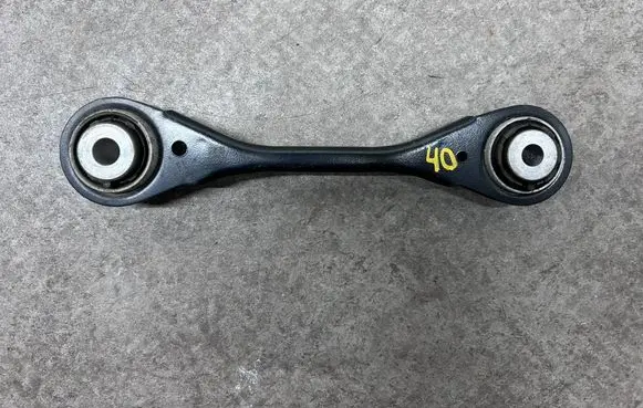 BMW X7 G07 Rear control arm 6878017