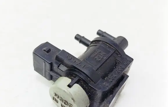 Skoda Superb B5 (3U) Turbo solenoid valve 1J0906283A