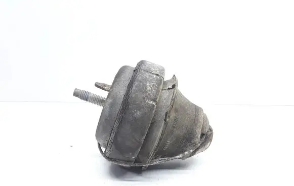 Volvo XC70 Engine mount bracket 9485551