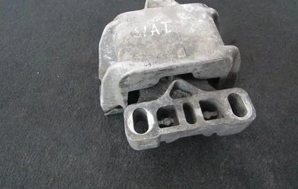Volkswagen Golf IV Engine mount bracket 1J0199555AJ