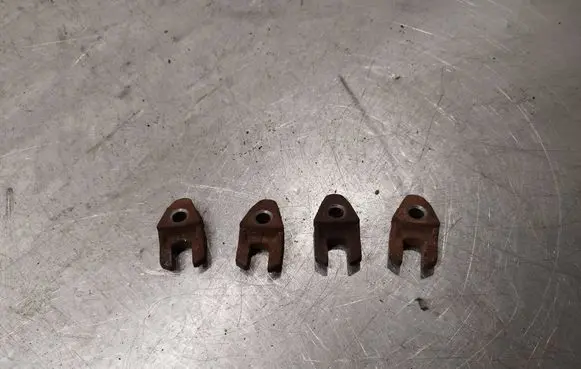 Citroen Berlingo Fuel Injector clamp holder 