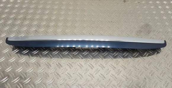 Lexus RX 300 Trunk door license plate light bar 7680148040 7680148050