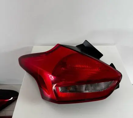 Ford Focus Rear/tail lights 1090041