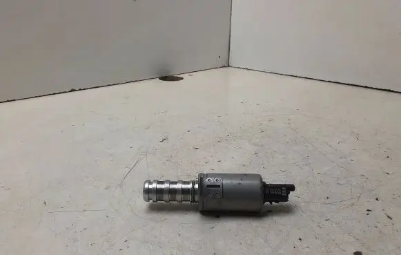 Citroen C3 Camshaft vanos timing valve V7587760