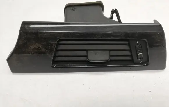 BMW 3 E90 E91 Dashboard air vent grill cover trim RHD 9130466