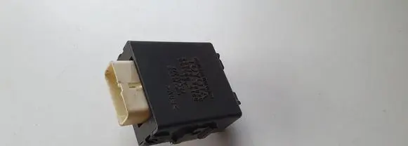 Toyota Avensis T270 Door control unit/module