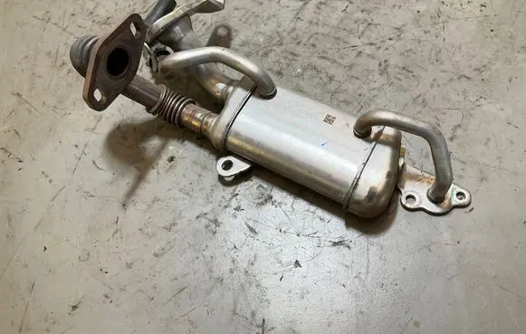 Renault Clio IV EGR valve cooler 147357324R 82390554A