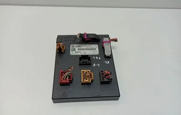 Audi A4 S4 B8 8K Comfort/convenience module 8K0907063C