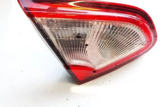 Tailgate rear/tail lights