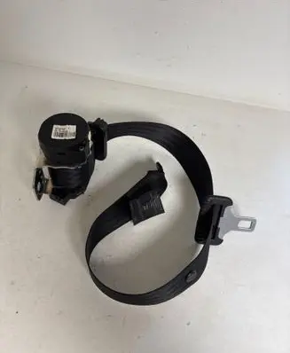 Middle seatbelt (rear)