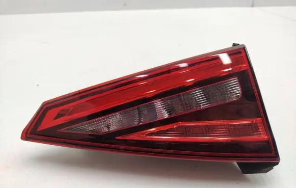 Infiniti Q30 Tailgate rear/tail lights 265405DF0A 90078970