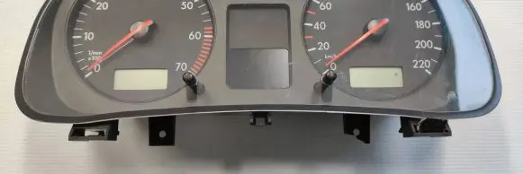 Volkswagen Golf IV Speedometer (instrument cluster) 1J0920821 110008958