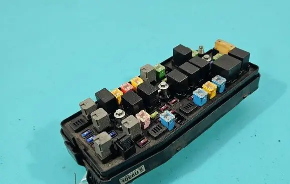 Chevrolet Captiva Fuse box set 95471068 IMPRK1505113