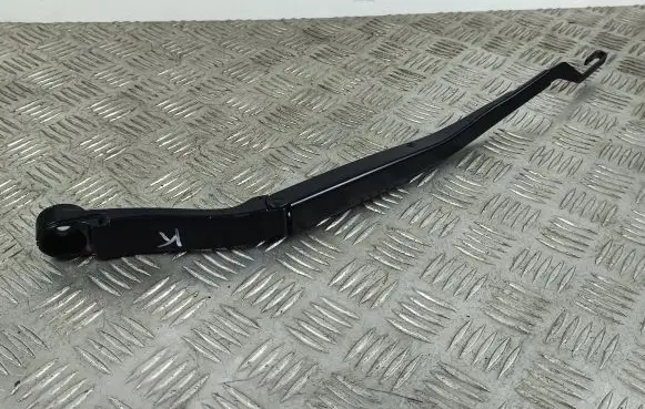 Dodge Durango Front wiper blade arm