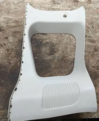 Ford Courier (D)pillar trim (top) ET76K31010A
